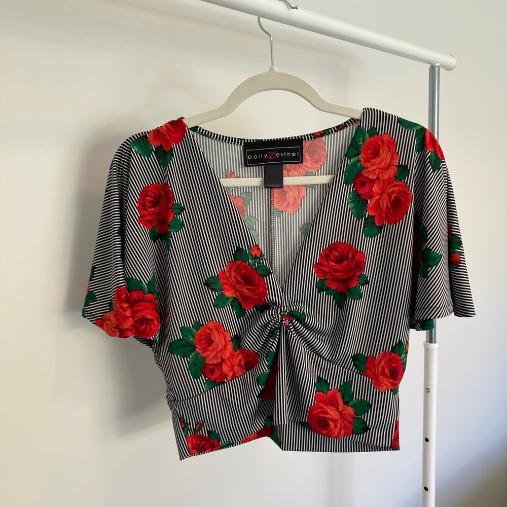 Low V shirt
